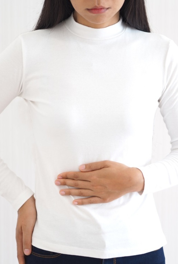 ما العلاقة بين القولون العصبي والدورة الشهرية عند النساء