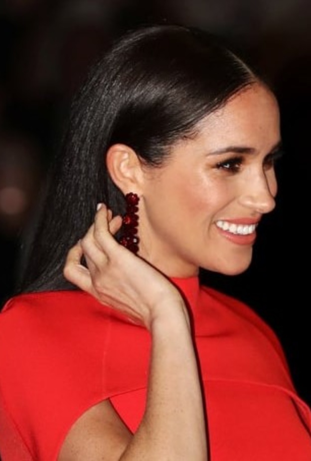 إطلالات ميغان ماركل meghan markle بمكياج برونزي فاتح