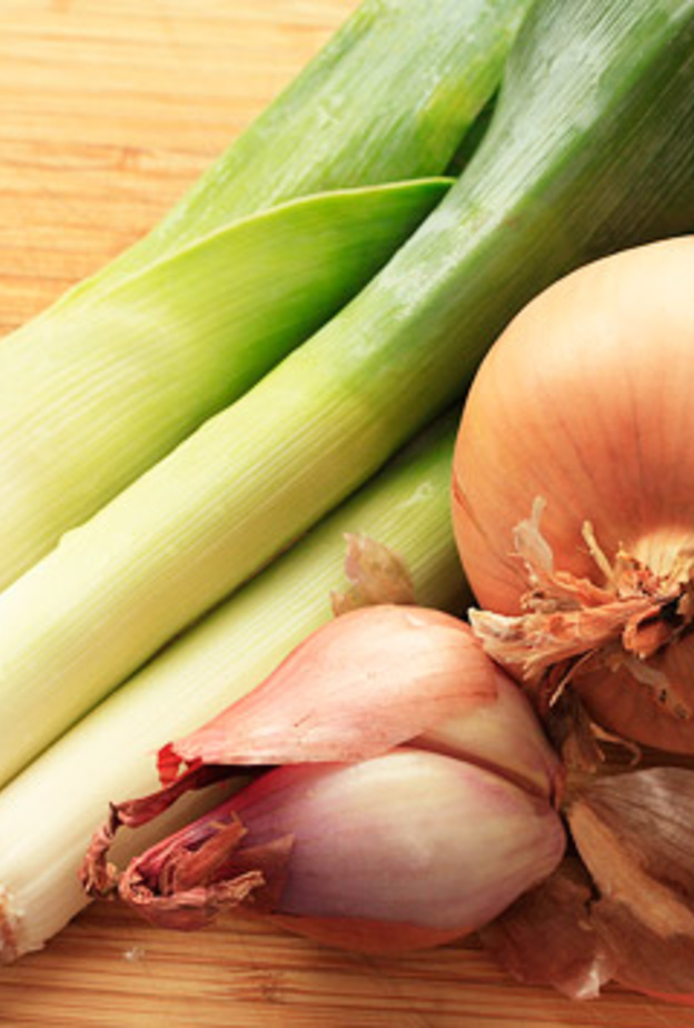  البصل والكراث يساعدن على النوم