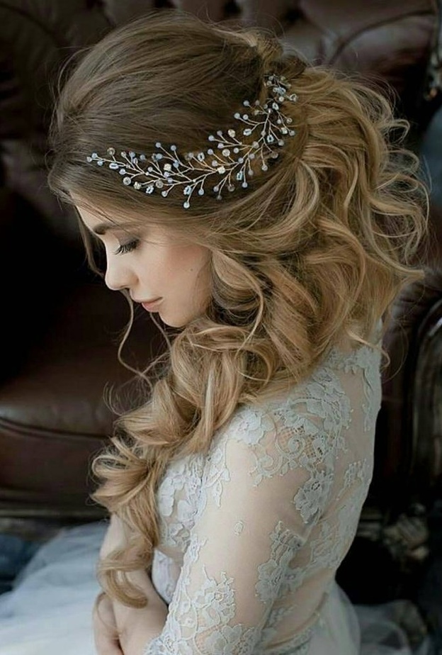 طبقي الخلطات الطبيعية بعد صبغ الشعر لمحاربة جفافه