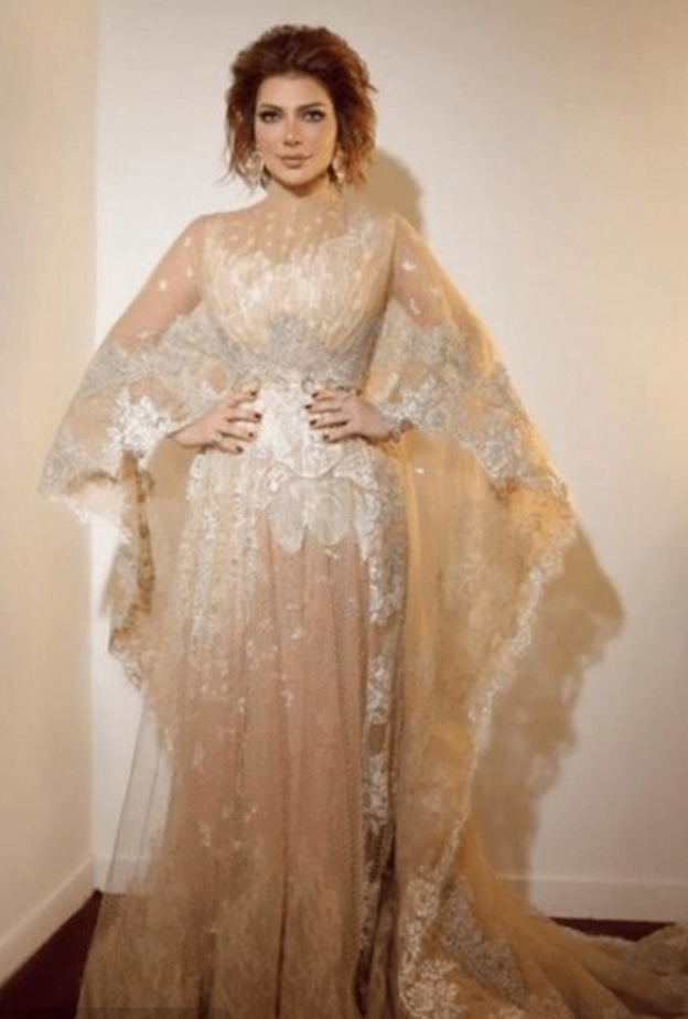 اصالة نصري بفستان نيود