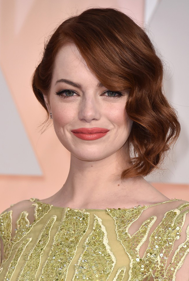 أحمر الشفاه من ايف سان لوران Yves Saint Laurent Rouge Volupte in 15 Corail Spontini