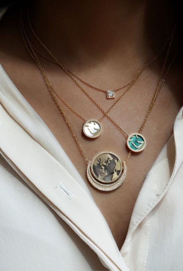  قلادات my world من Charmaleena