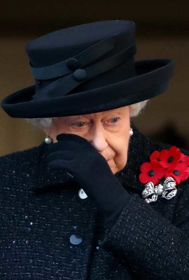 دموع الملكات والأميرات تكسر البروتوكول الملكي