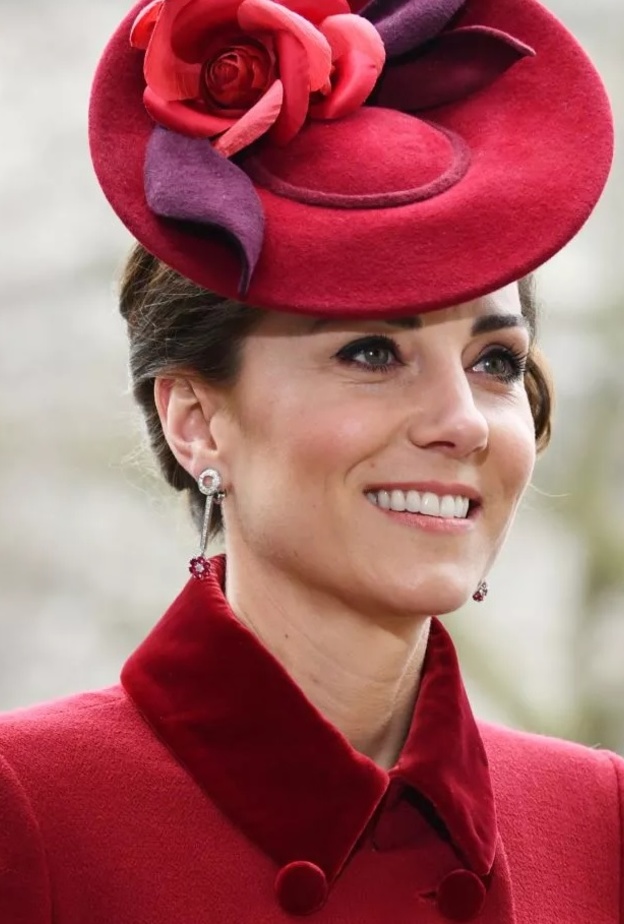 أقراط كيت ميدلتون من معوض 