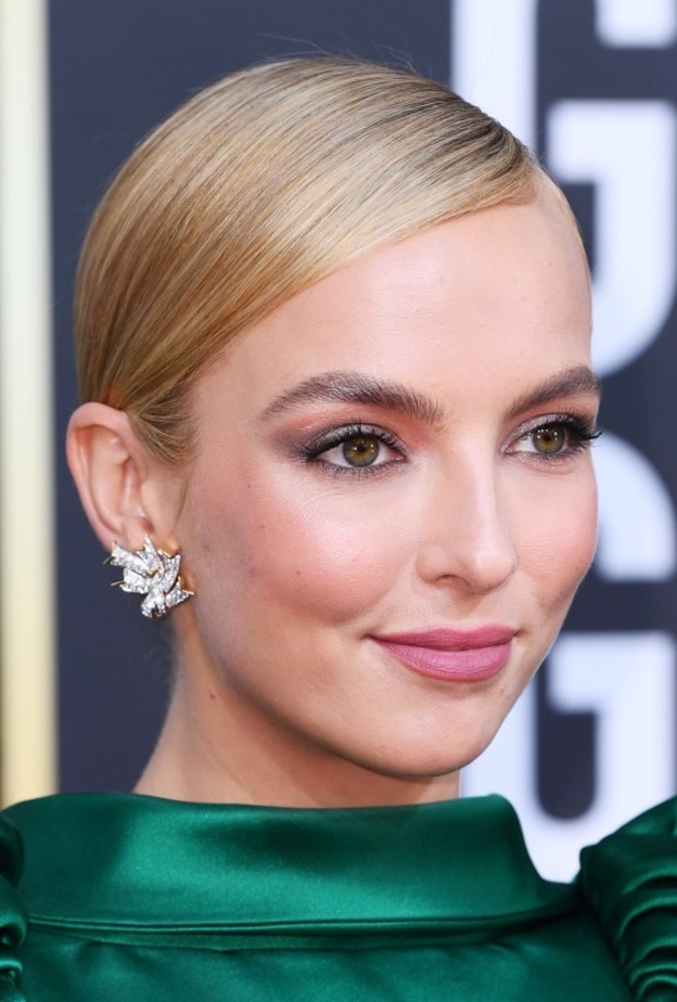 أبرز إطلالات جودي كومر الجمالية بمناسبة عيد ميلادها الـ27