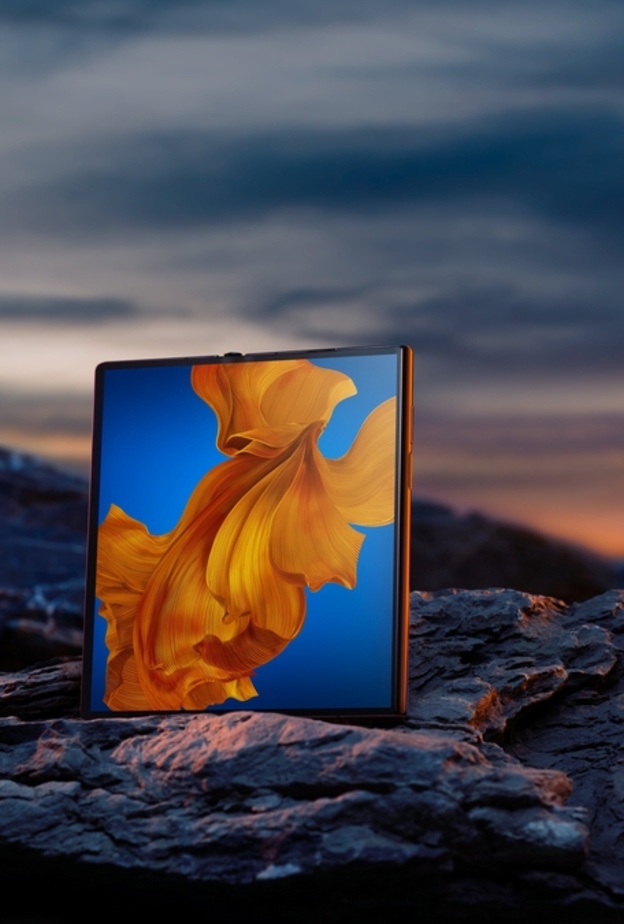هواوي تستقبل طلبات الحجز المسبق على ملك الهواتف القابلة للطي