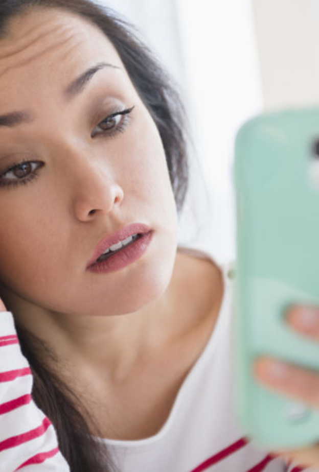  الهواتف الذكية تسبب الصداع