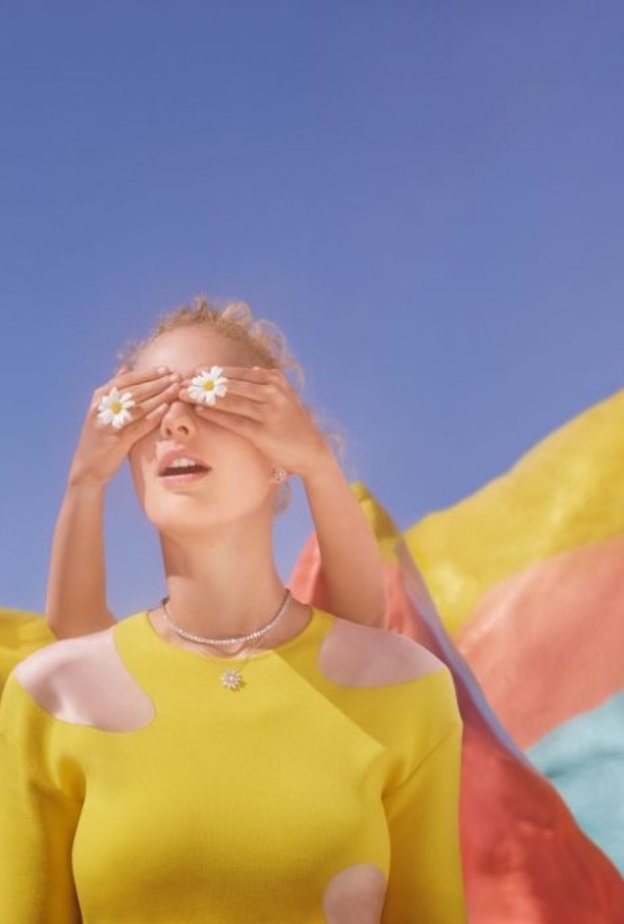 بيوم الأم.. Swarovski تحتفي بالحب الأمومي