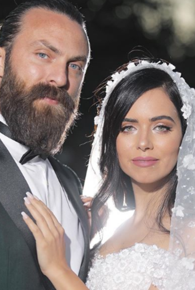 زفاف عزة زعرور ونور ياسين بعد اشهر قليلة من خطوبتهما