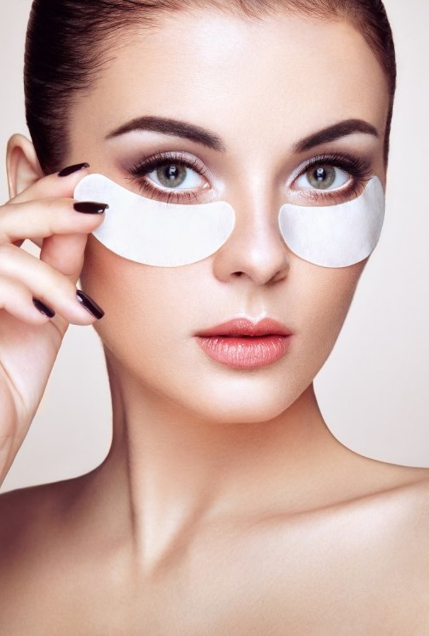 مستحضرات العين الأساسية التي لا يجب الاستغناء عنها