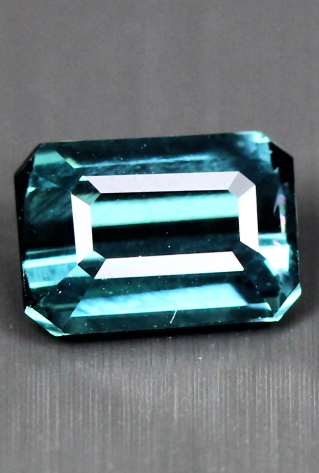 إنديكوليت (Indicolite)