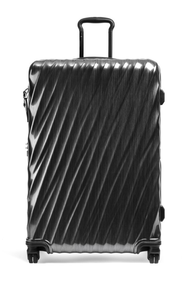 تومي تطلق مجموعة السفر الجديدة 