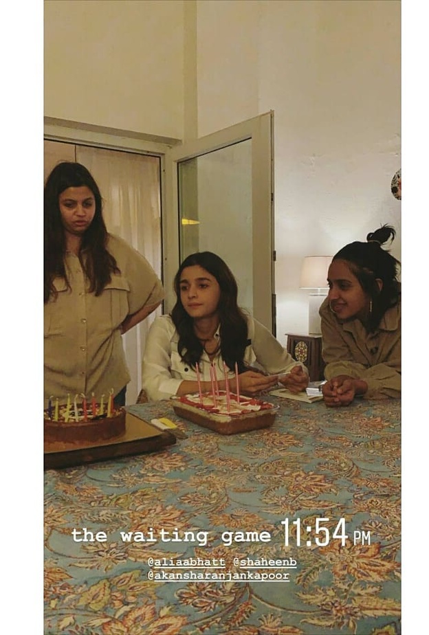 عليا بهات تحتفل بعيد ميلادها بشكل مختلف في هذا العام بسبب كورونا