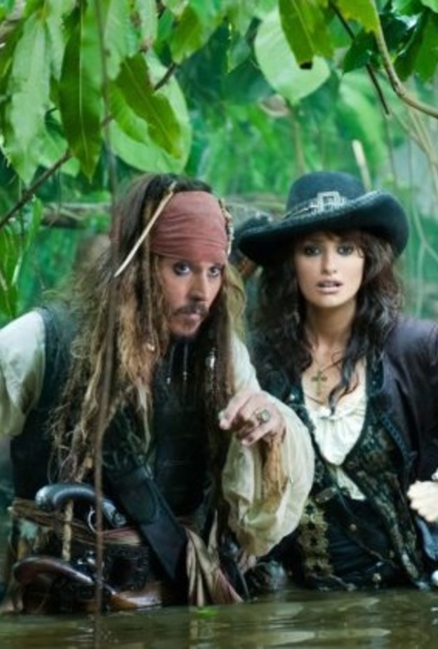 بينولبي كروز وجوني ديب 