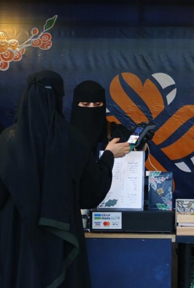  تعرفوا على الشابة السعودية أثير الخلب المؤسسة لمحمصة قهوة نسائية