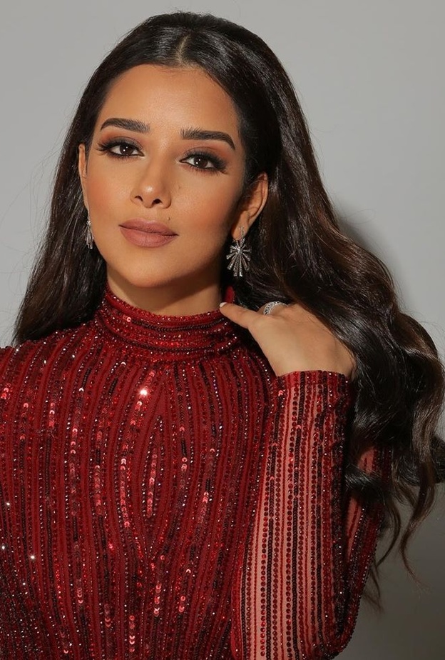 بلقيس تلهمك بتسريحات شعر ناعمة في عيد الام 2020