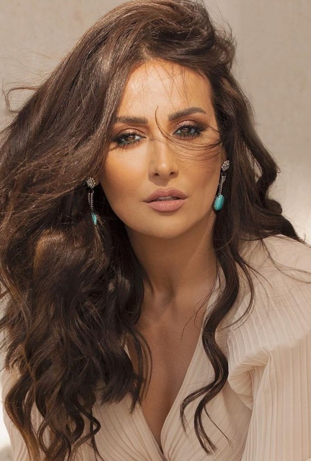 مكياج بسيط بأسلوب نادين نجيم