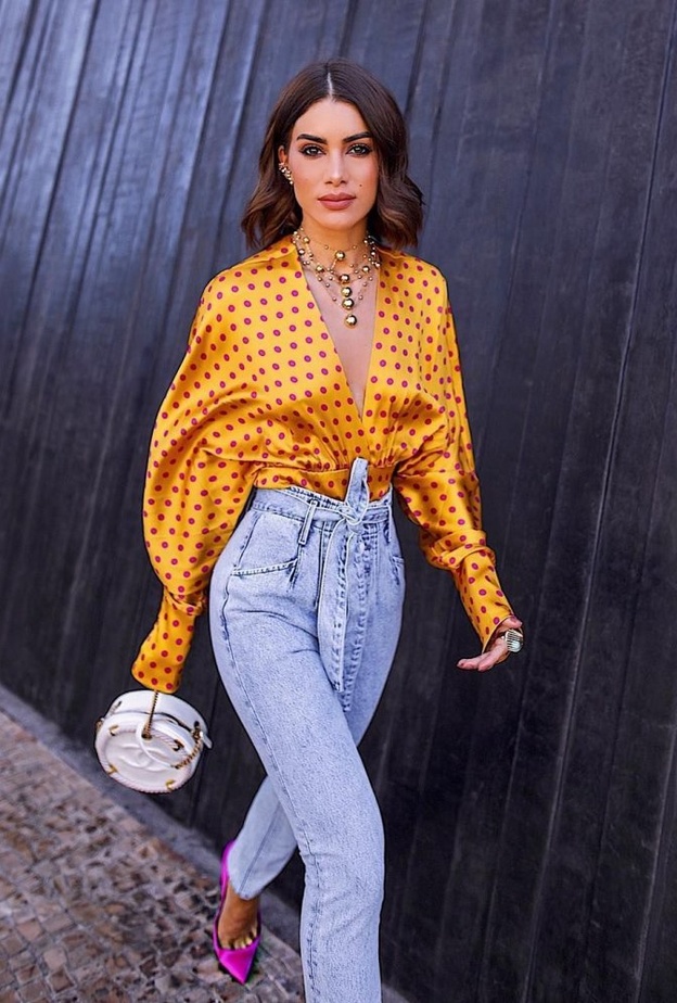  تألقي في موديلات بلايز لافتة بنقشة البولكا دوت