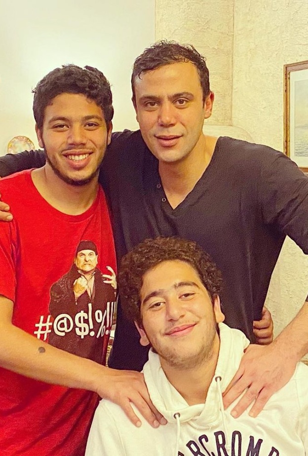 احفاد عادل إمام مع عمهم محمد امام