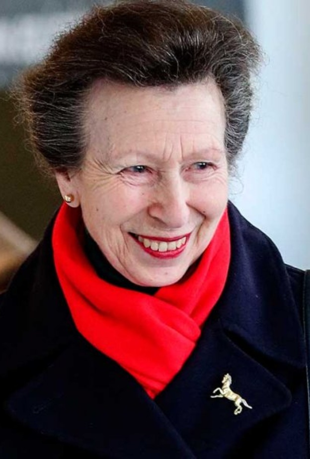 الأميرة آن مستمرة في أداء مهامها الرسمية