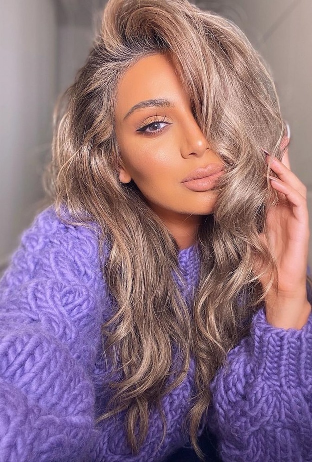 الوان صبغات شعر مايا دياب الرمادية