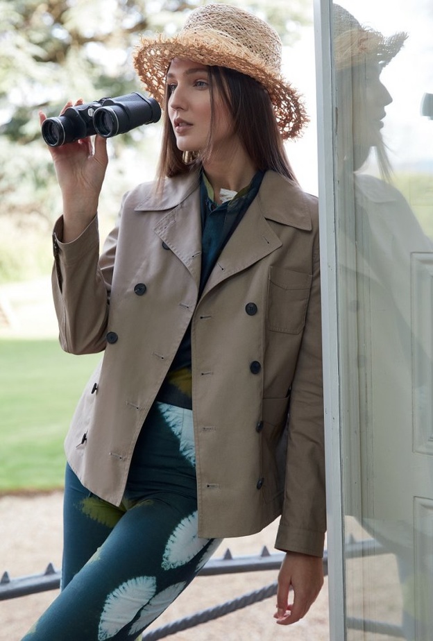 الإطلالة الأولى