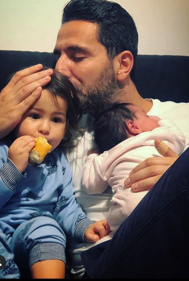 وسام بريدي  يعزل نفسه عن عائلته