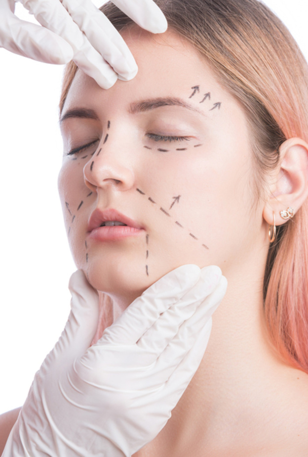 أشهر عمليات التجميل التي تناسب القاصرات