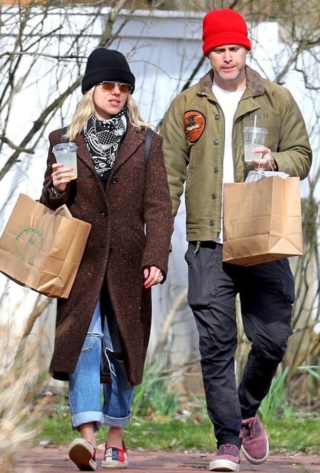 سكارليت جوهانسن و كولين جوست 