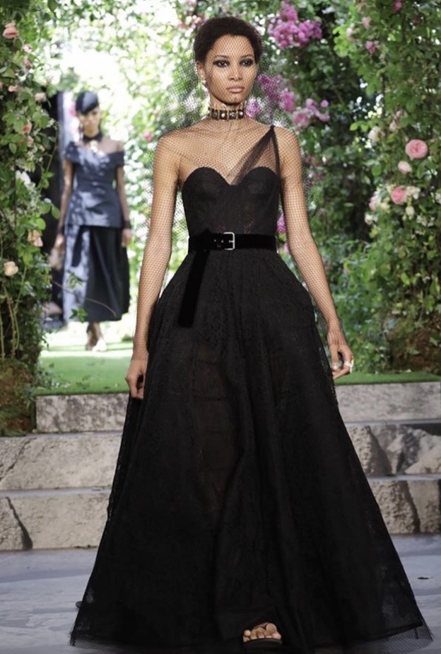 فساتين خطوبة فاخرة من ديور