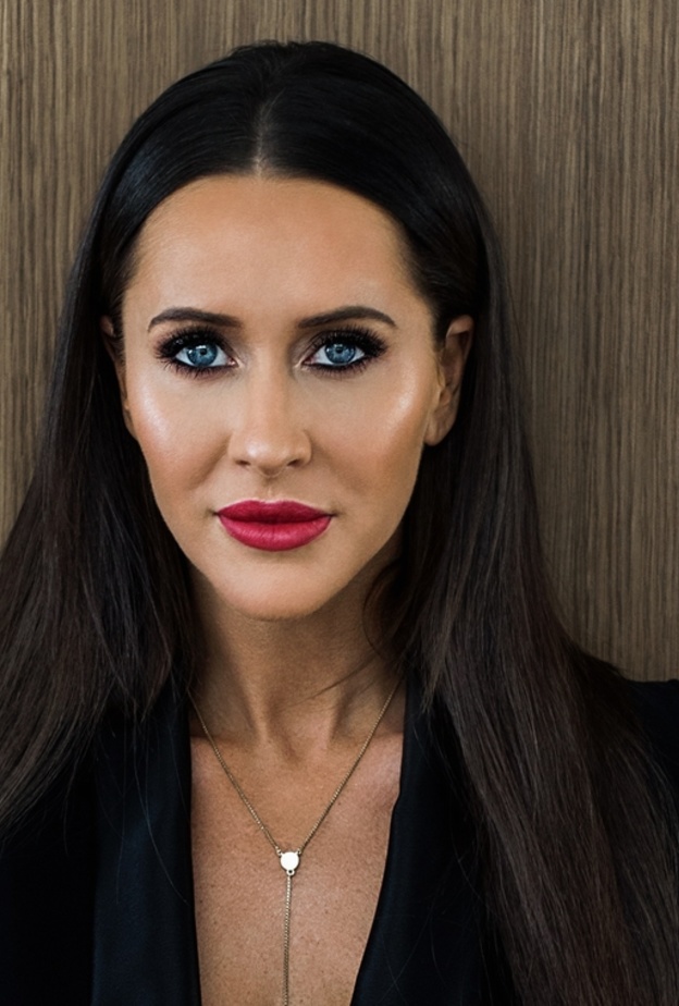 جمال jessica mulroney الجمالية صديقة ميغان ماركل المقرّبة