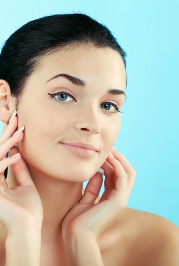 فوائد طين البحر الميت للعناية بالبشرة والشعر في يوم الام 2020