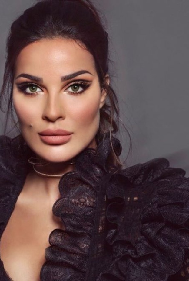  نادين نسيب نجيم بعد عملية تعريض الفك