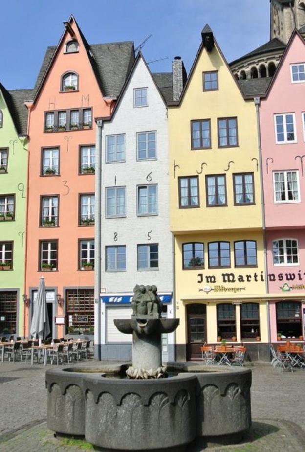  البلدة القديمة من أفضل أماكن سياحية في كولونيا