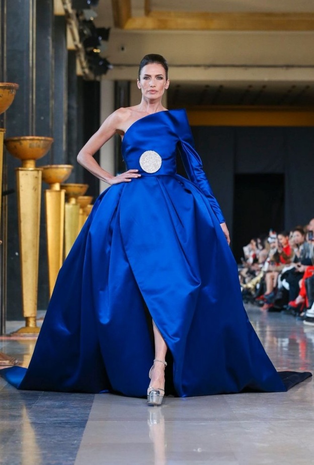 فساتين خطوبة ناعمة من stephane rolland