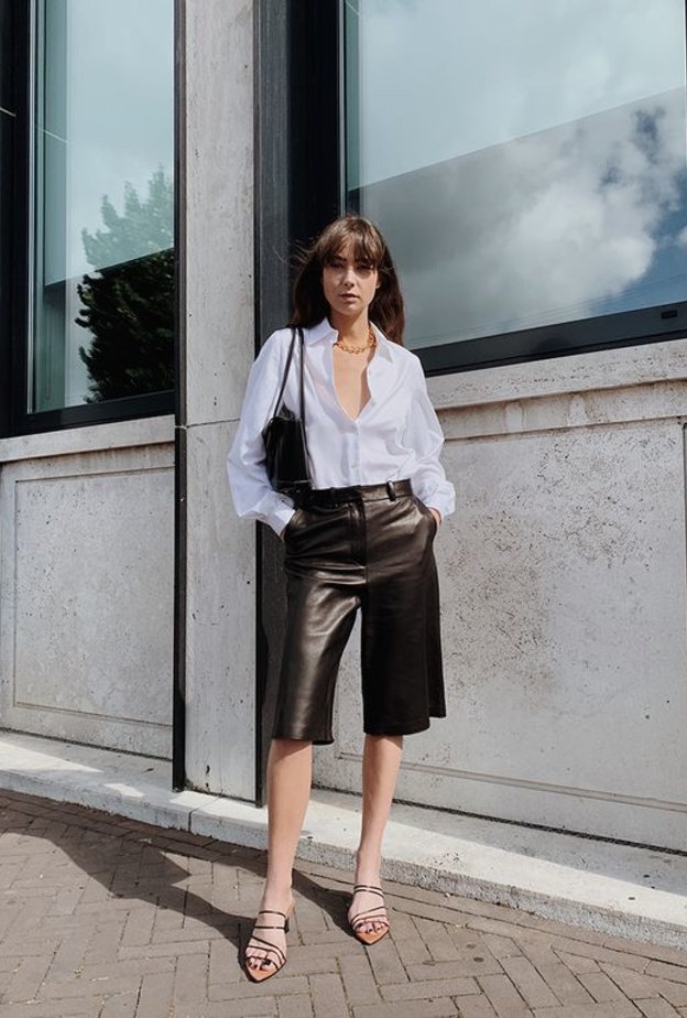 الشورت البيرمودا المصنوع من الجلد موضة هذا الموسم