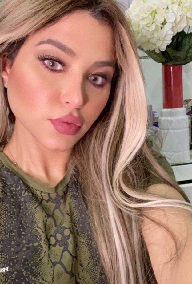 الفاشنيستا الكويتية نهى نبيل 