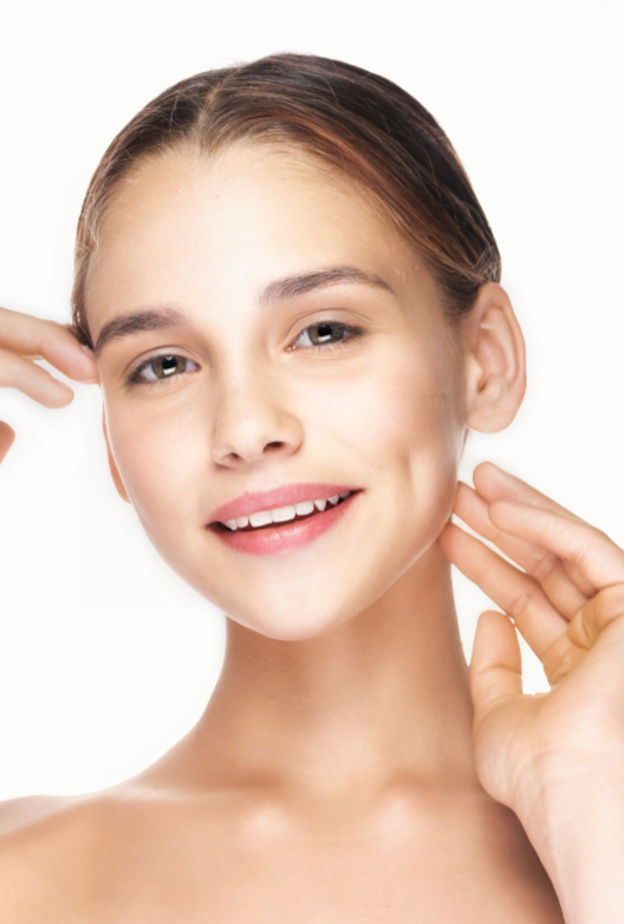 قومي بتفتيح البشرة باستخدام ماسك الفراولة