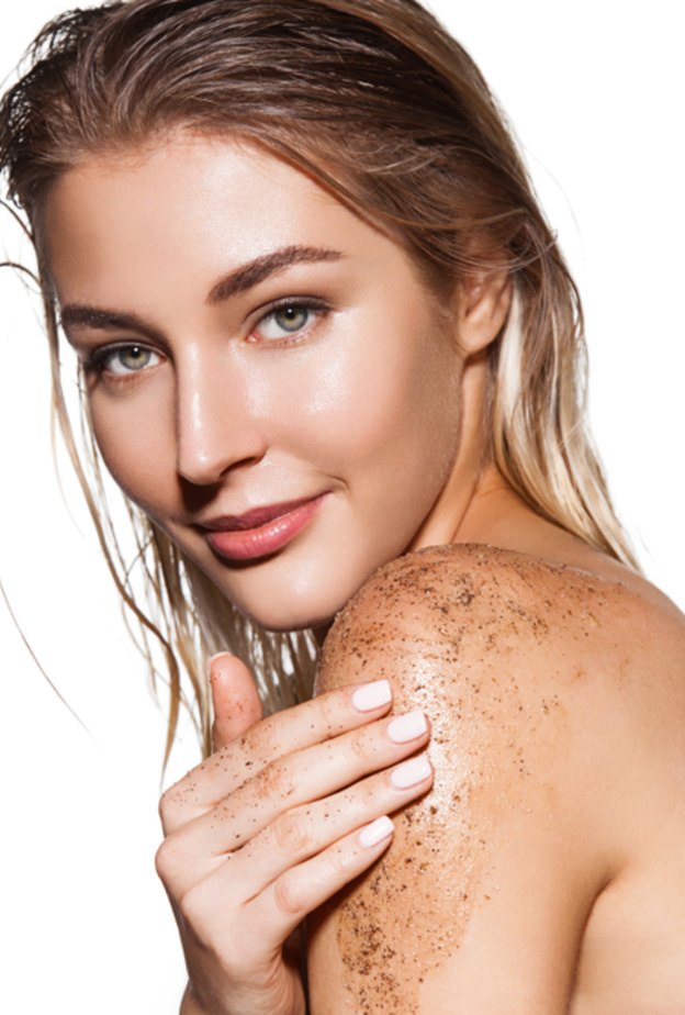 افضل مقشرات طبيعية لتنعيم الجسم وترطيبه.