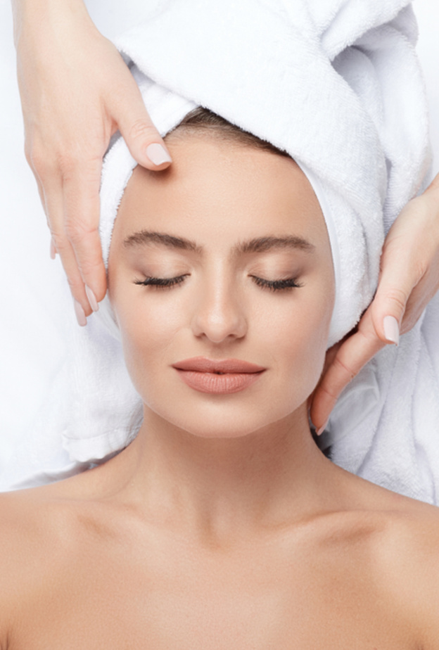 استخدمي الماسكات الطبيعية للتخلص من البشرة المتعبة