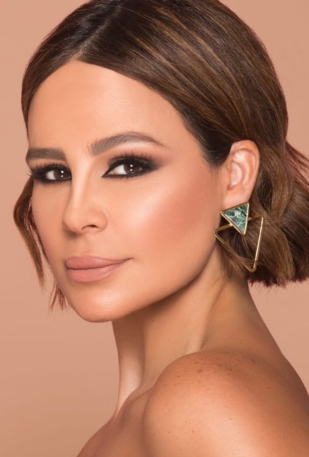 كارول سماحة بـقصة شعر الكاريه