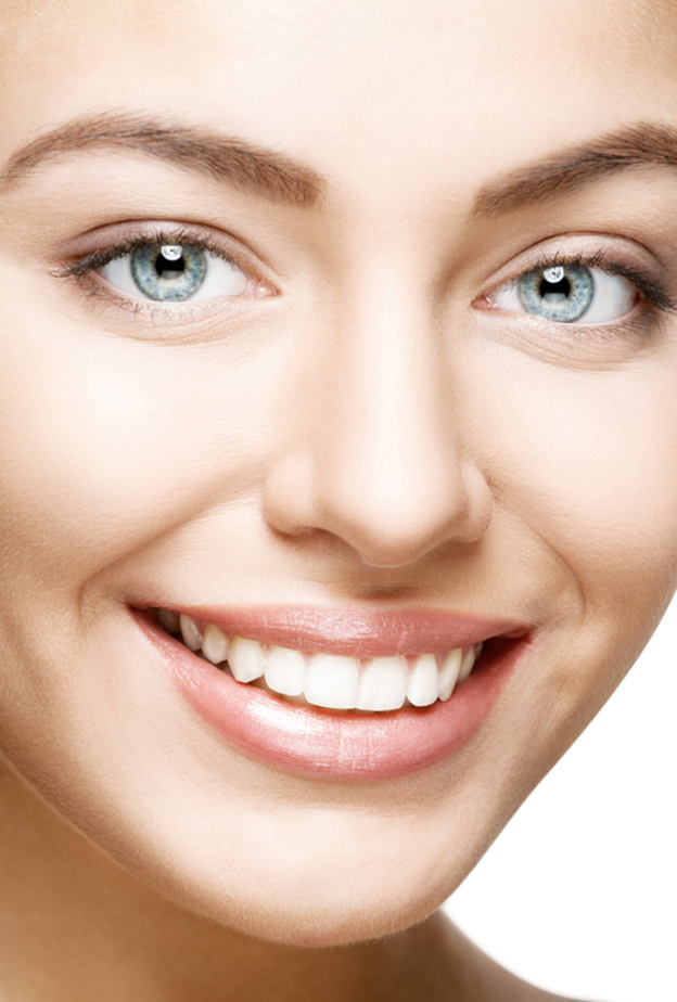 تمكني من تبييض أسنانك بالطرق الطبيعية