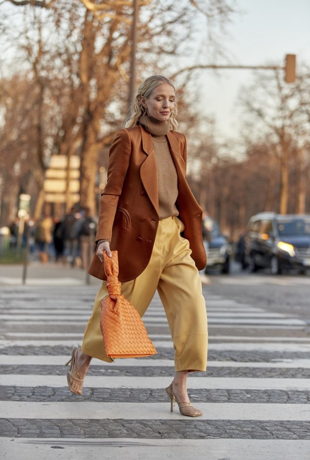 البناطيل الواسعة القصيرة