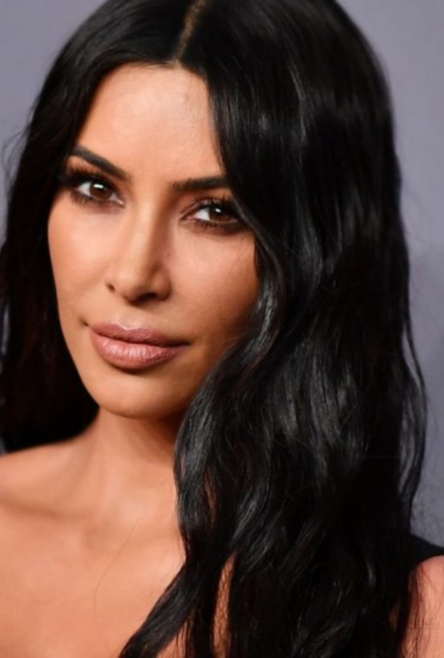 إليك أبرز عمليات تجميل كيم كارداشيان