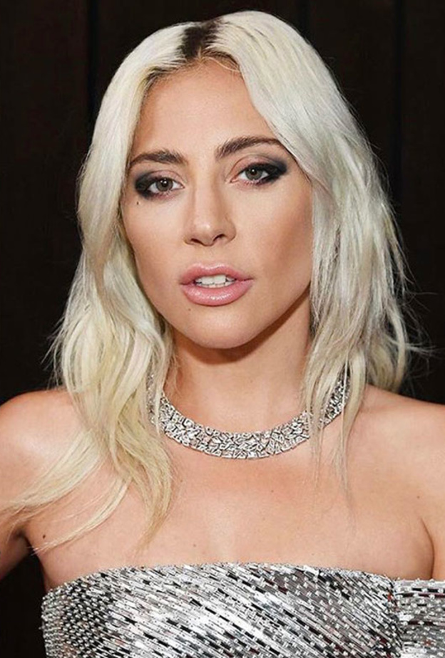  أناقة ليدي غاغا بمجوهرات ماس من تيفاني Tiffany