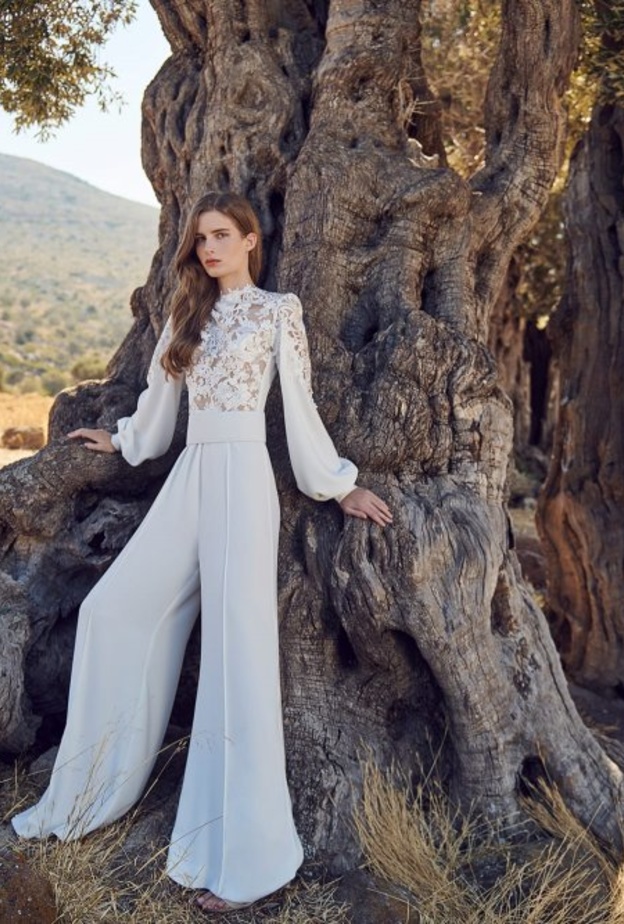 موديلات جمبسوت للعروس 2020 من costarellos