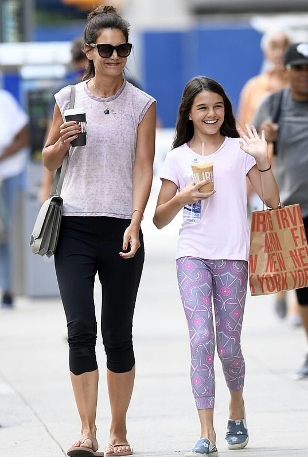 كاتي هولمز و سوري كروز 