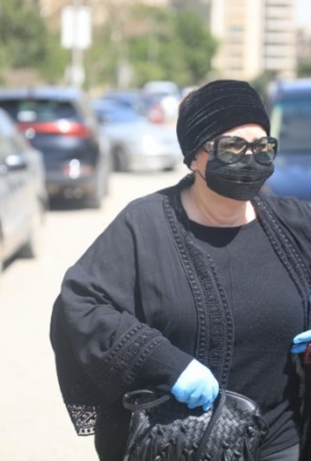 دلال عبد العزيز في جنازة جورج سيدهم