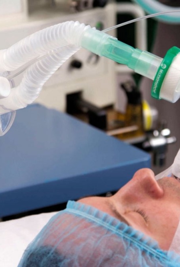  اجهزة التنفس أهم ما يحتاجة مرضى كورونا